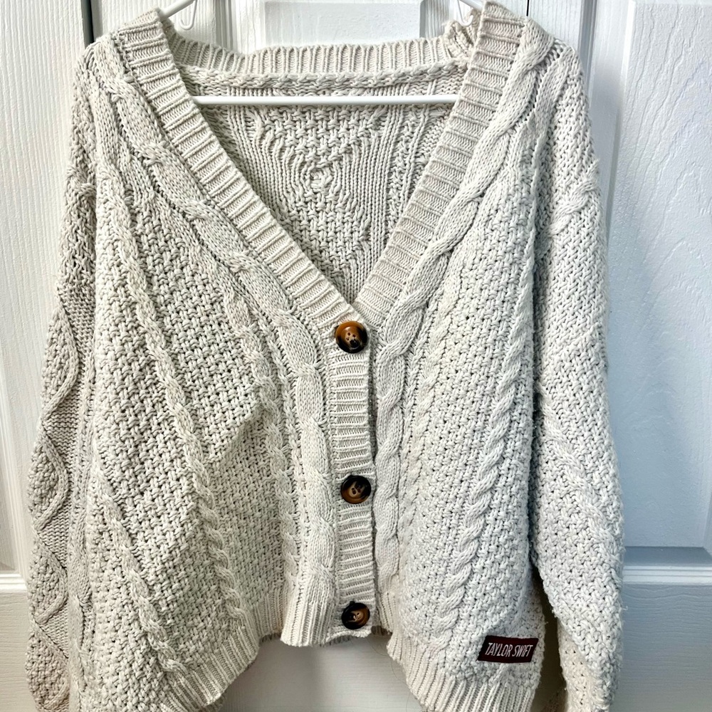 Taylor Swift Red Cardigan